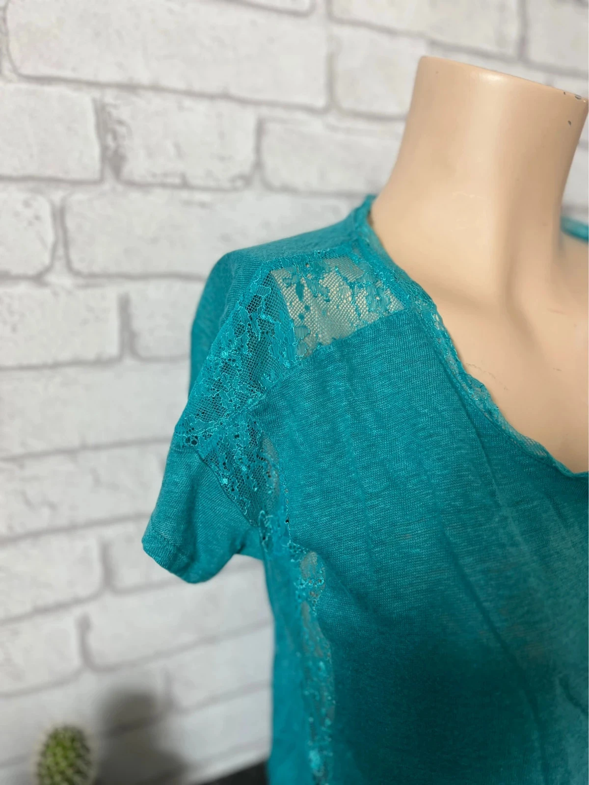 Naf Naf women's green t-shirt – Size 36 – photo 2